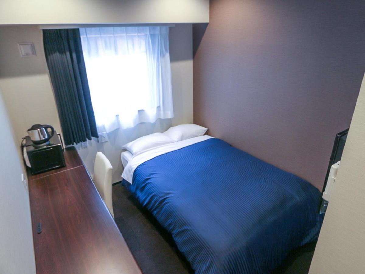 Hotel Livemax Yokohama Kannai Ekimae Экстерьер фото